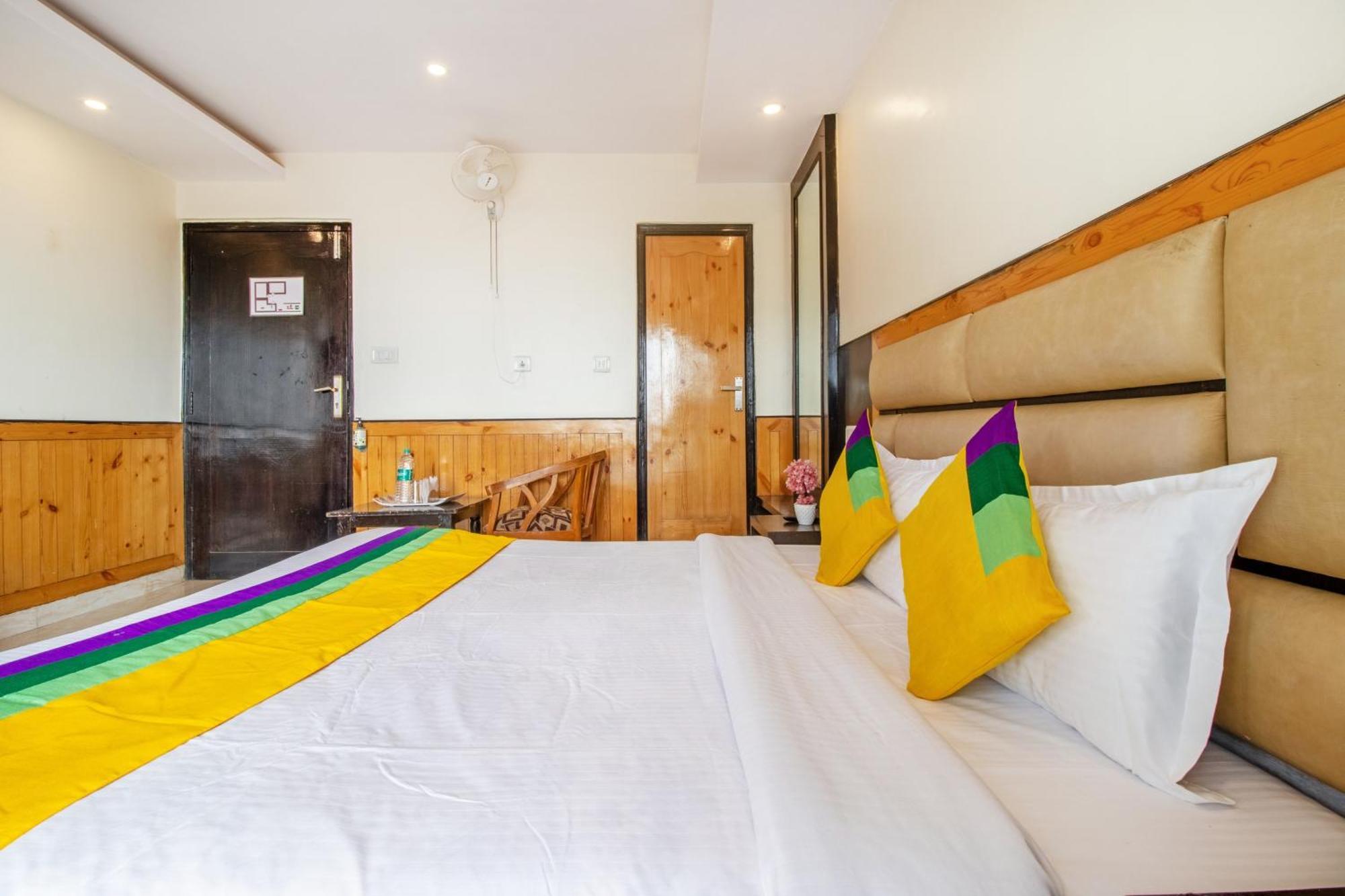 Itsy Hotels Avantika With Forest View Shimla Eksteriør bilde